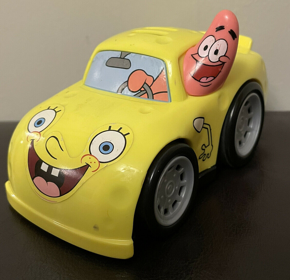 Shake N Go Patrick & Spongebob Squarepants Race Car 2012 Fisher Price Mattel