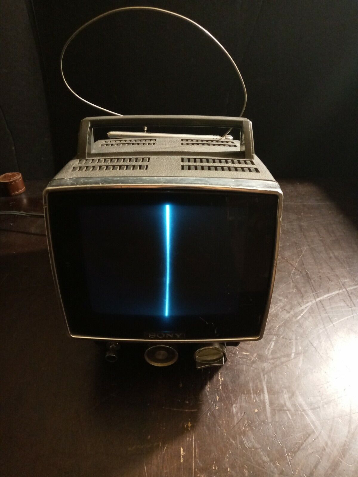 Vintage Sony Solid State Portable Tv - Turns On - Read Description 1c