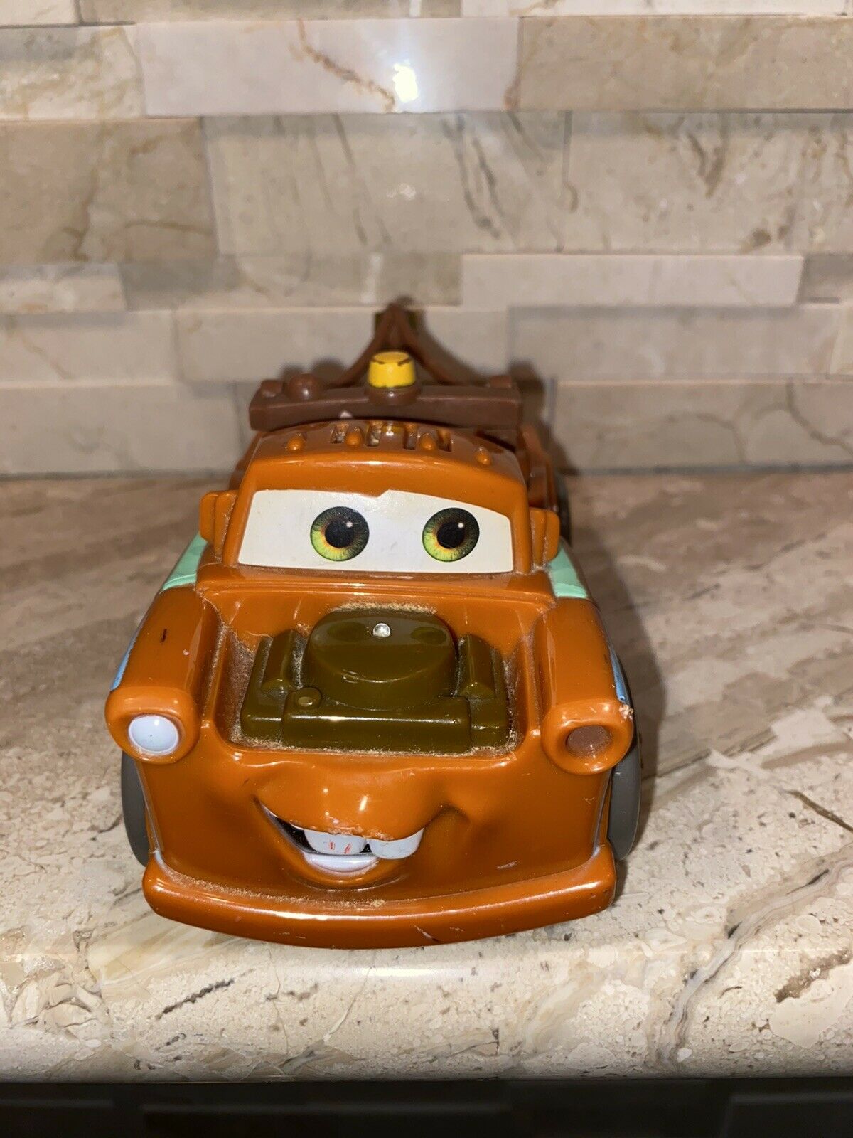 Disney Pixar Cars Shake N Go Talking Mater