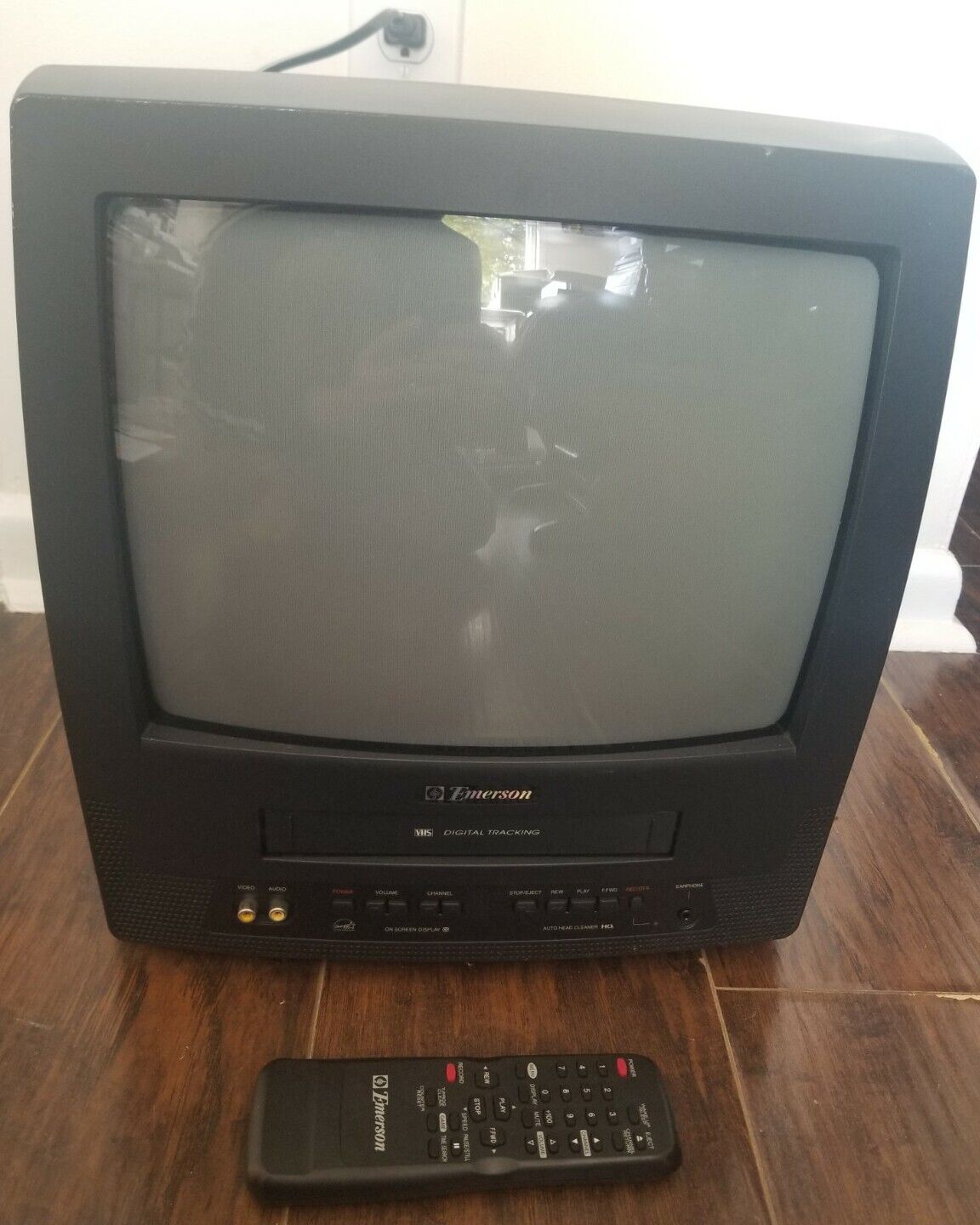 Emerson EWC1302 13” CRT TV VHS/VCR Combo + Remote  - **Tested & Works**