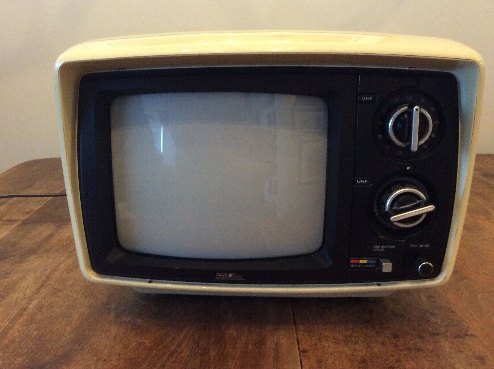 Vintage Color Tv Sears Electronics 1977 Made In Japan Sanyo In Working Condition