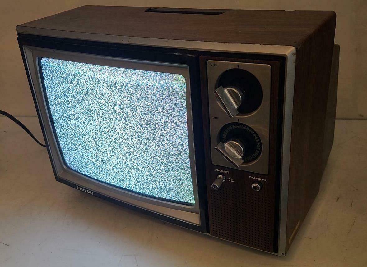 Philco 13" Vintage 1984 Crt Tv Woodgrain C3210wwa Retro Gaming Television