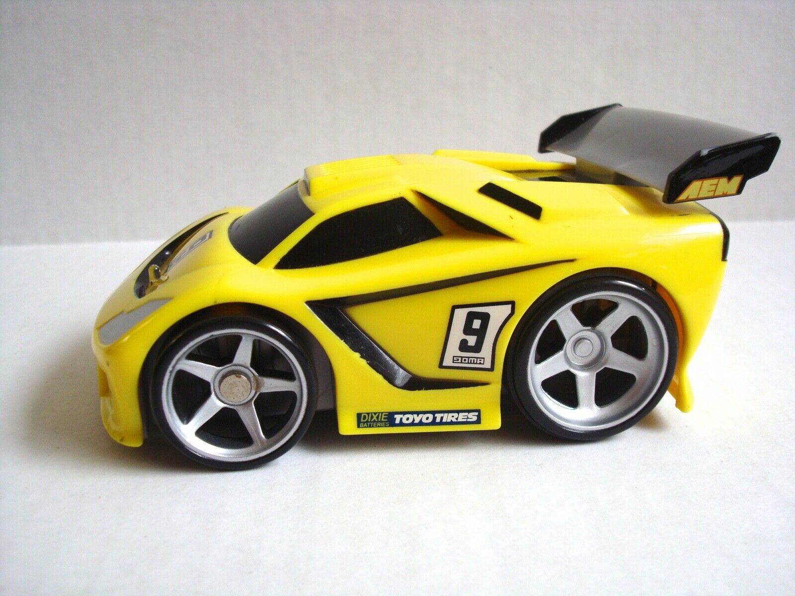 Fisher Price Shake N Go Exotic Racer Car 2005 Mattel Yellow #9